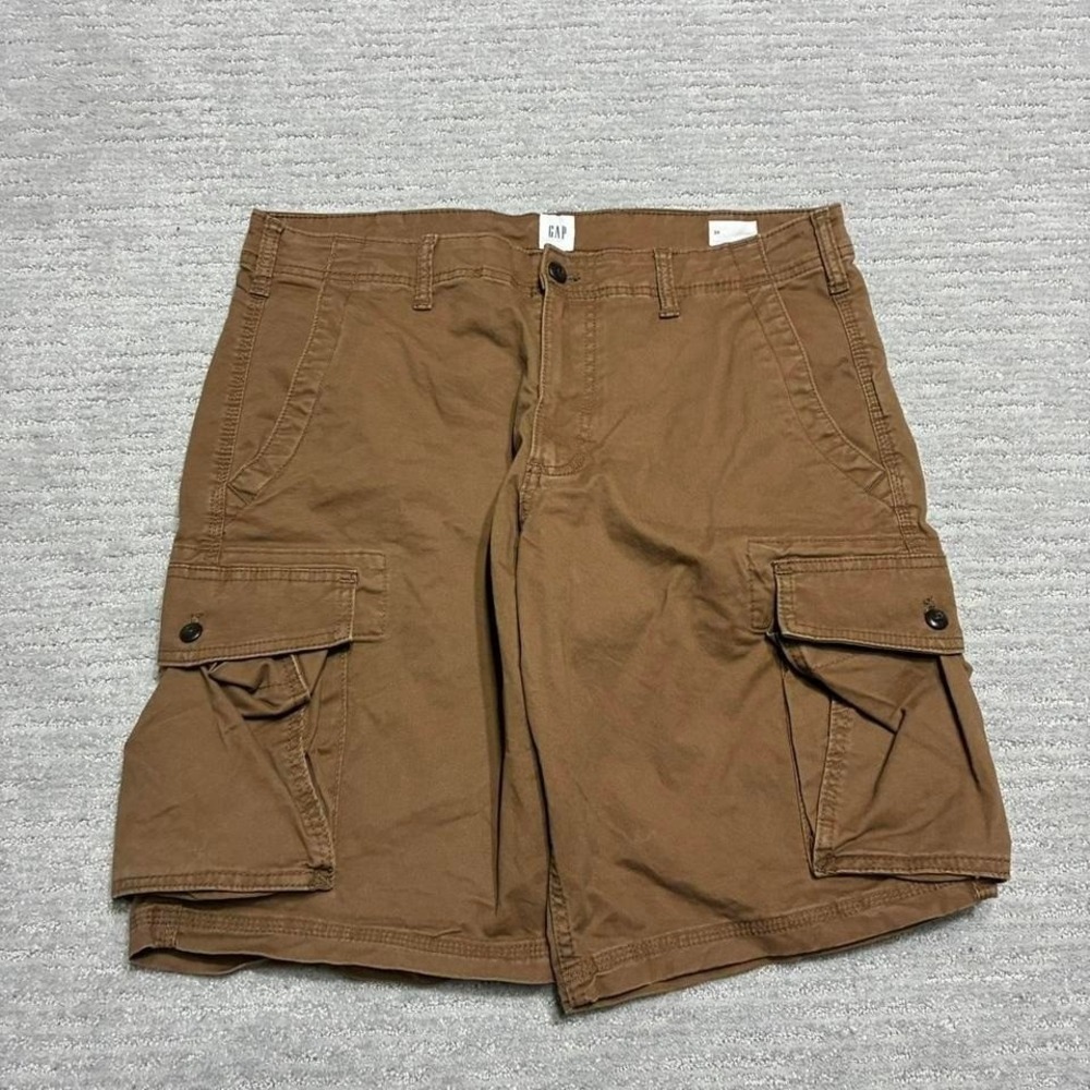 Gap y2k 2000s long and baggy relaxed fit brown skater cargo shorts